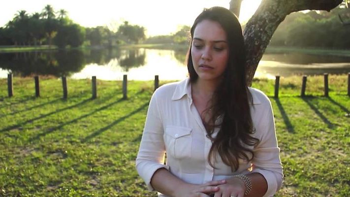 Amanda Rodrigues apresenta single autoral inédito